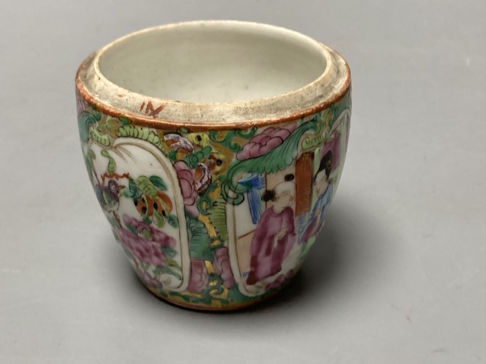 A pair of Chinese wall vases, famille rose dish and pot, dish 25cm diameter, 19th/20th century